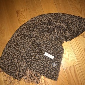 PASHMINA leopard scarf